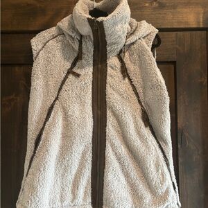 Kuhl Sherpa Vest with Hood